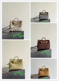 Picture of Bottega Veneta Handbags _SKUfw216498342fw